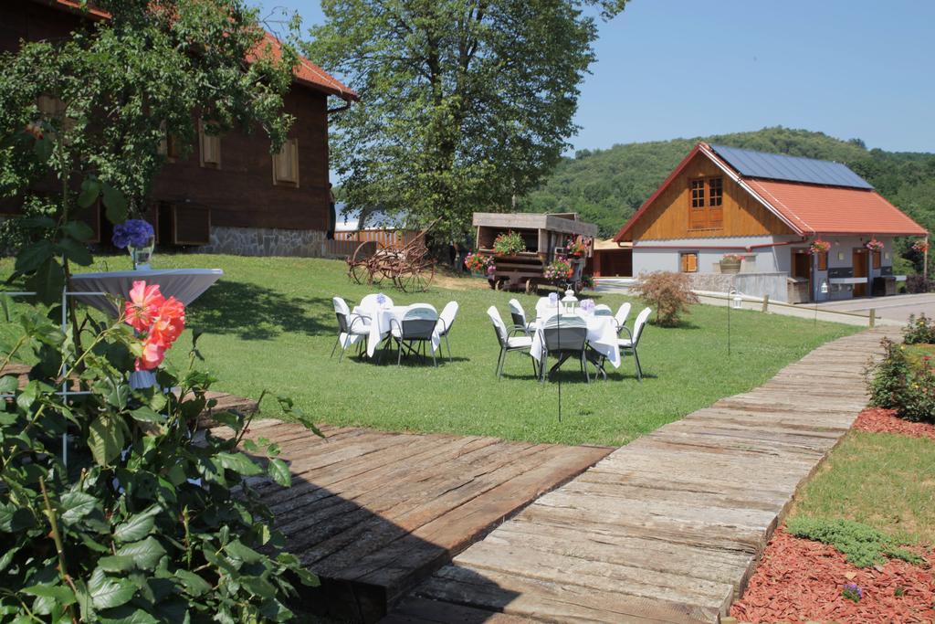 Hotel Srakovcic Heart Of Nature Ribnik 외부 사진